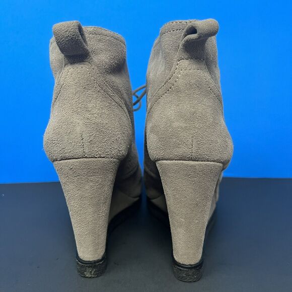 Vince Camuto Booties Women's US 7.5‎ Gray Kiotio Wedge Ankle Lace Up Suede Boots - Picture 3 of 12